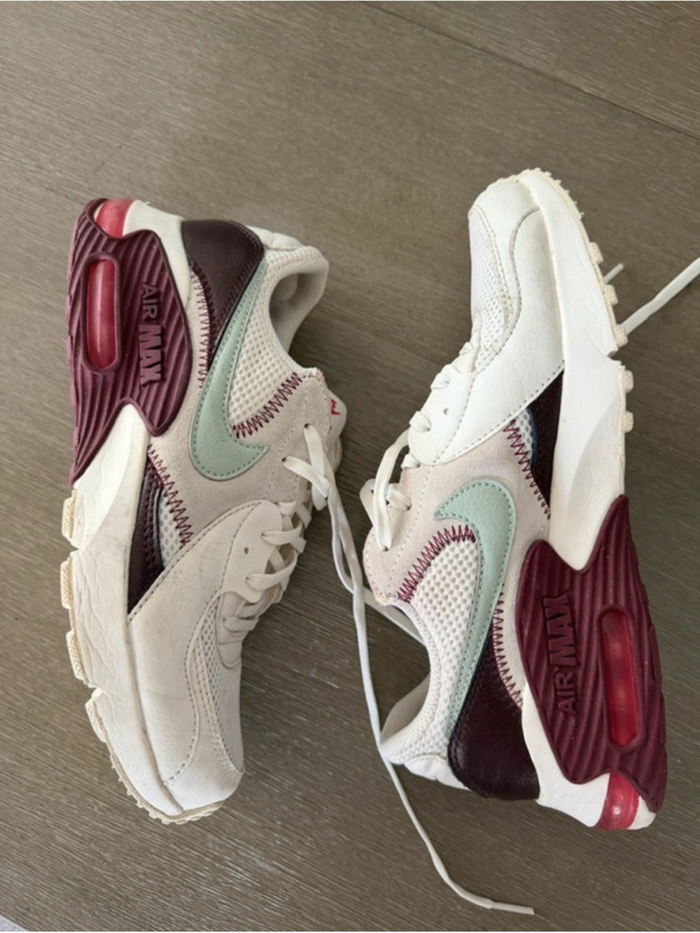 women’s Nike Air Max size 7.5